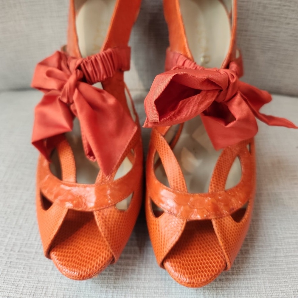 Escada, size 39, leather stiletto heels, orange